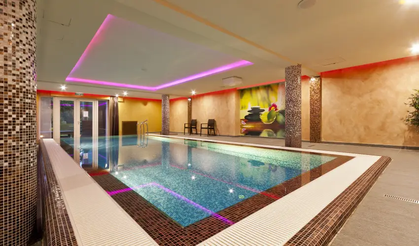 T Wellness Hotel Bnk - Augusztus 20 - hossz htvge