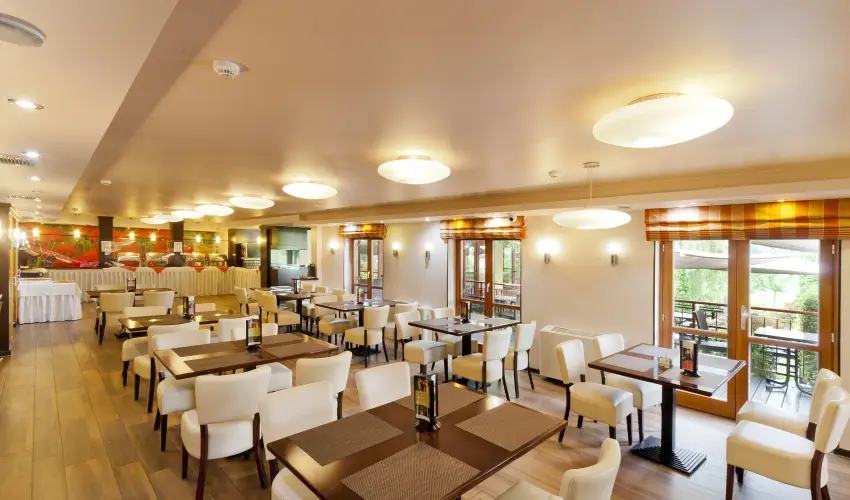 T Wellness Hotel Bnk - Augusztus 20 - hossz htvge