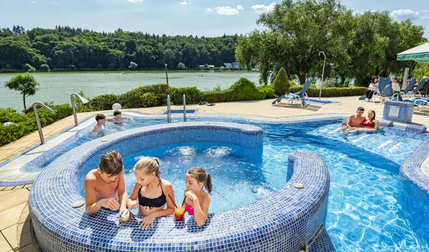 T Wellness Hotel Bnk - Augusztus 20 - hossz htvge