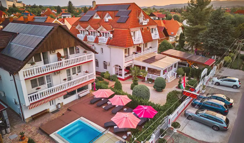 Tokajer Wellness Panzi� Keszthely - Augusztus 20. (min. 2 �j)