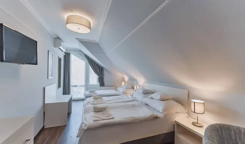 Tokajer Wellness Panzi� Keszthely - Augusztus 20. (min. 2 �j)