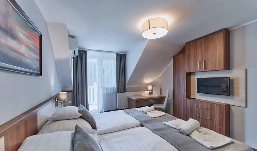 Tokajer Wellness Panzi� Keszthely - Augusztus 20. (min. 2 �j)