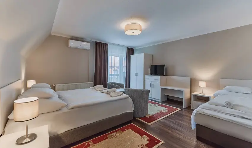 Tokajer Wellness Panzi� Keszthely - Augusztus 20. (min. 2 �j)
