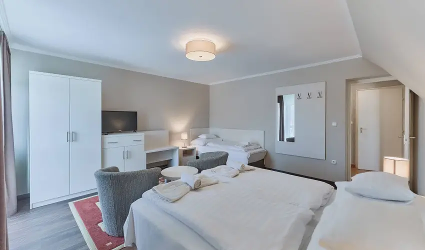 Tokajer Wellness Panzi� Keszthely - Augusztus 20. (min. 2 �j)