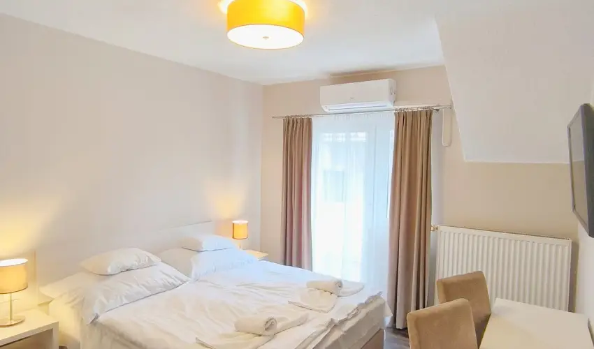 Tokajer Wellness Panzi� Keszthely - Augusztus 20. (min. 2 �j)