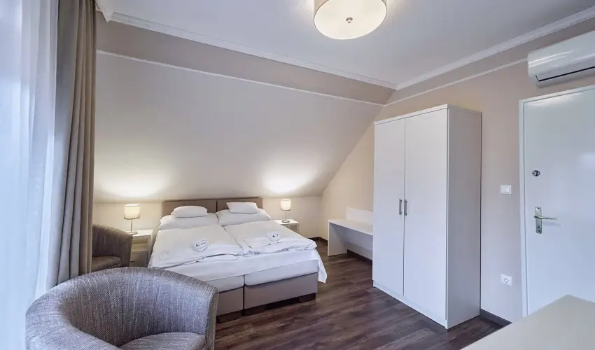 Tokajer Wellness Panzi� Keszthely - Augusztus 20. (min. 2 �j)