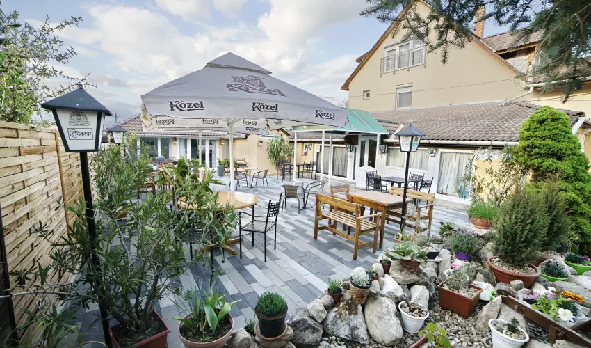 T�kert Fogad� Nagym�nyok - Augusztus 20. (min. 5 �j)