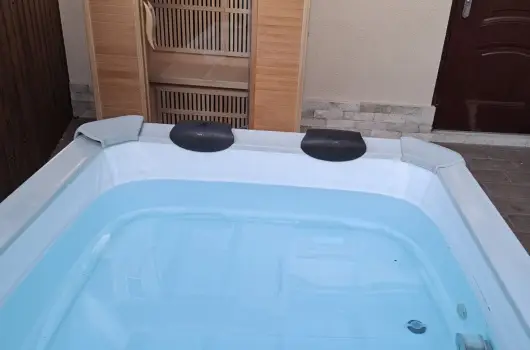 T�csi lak - Augusztus 20. (min. 2 �j)