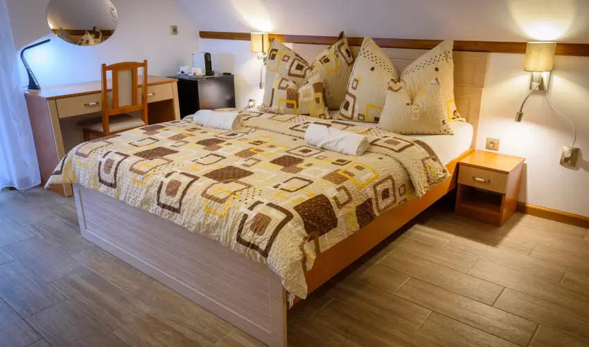 Tulipn Vendghz rvnyes - Augusztus 20. (min. 3 j)