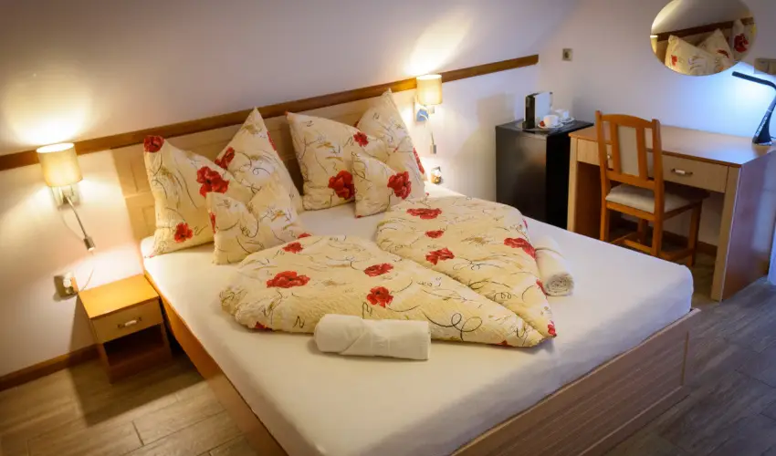 Tulipn Vendghz rvnyes - Augusztus 20. (min. 3 j)