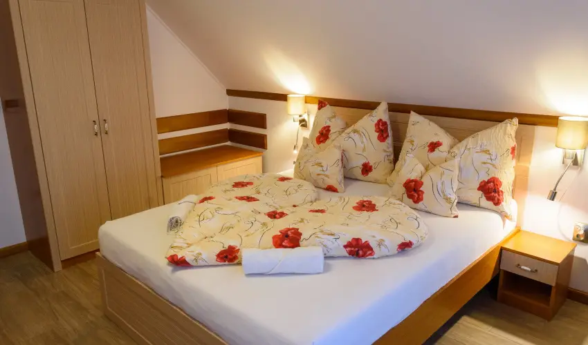 Tulipn Vendghz rvnyes - Augusztus 20. (min. 3 j)