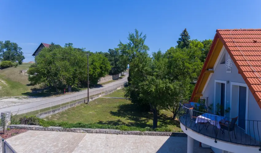 Tulipn Vendghz rvnyes - Augusztus 20. (min. 3 j)