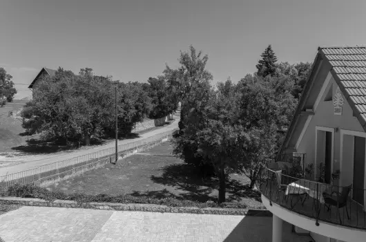 Tulip�n Vend�gh�z - Augusztus 20. (min. 3 �j)