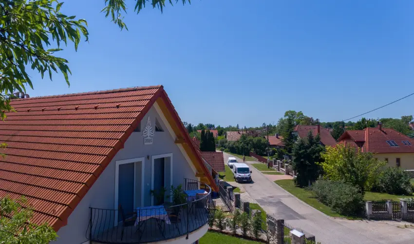 Tulipn Vendghz rvnyes - Augusztus 20. (min. 3 j)