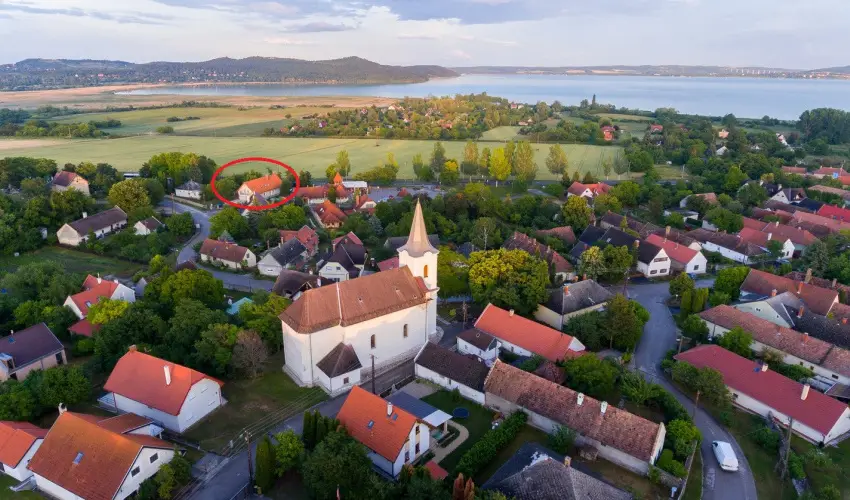 Tulipn Vendghz rvnyes - Augusztus 20. (min. 3 j)