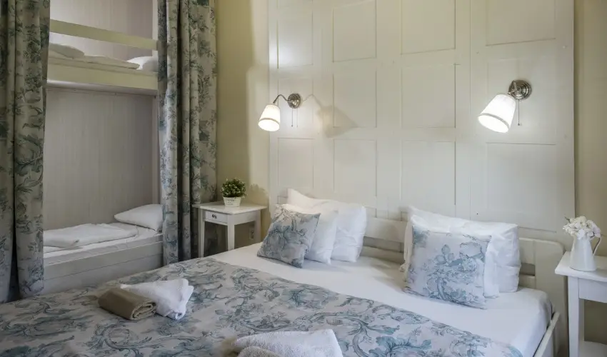 T�nd�rkert Hotel Noszvaj - Augusztus 20.