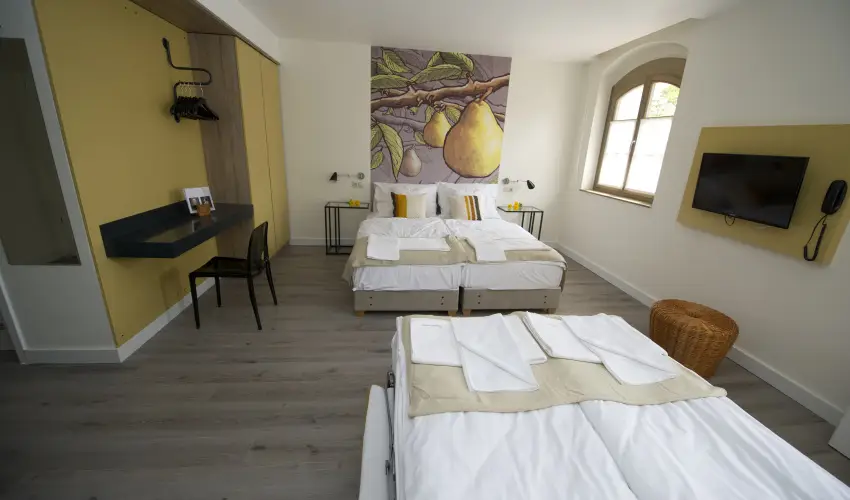 Vadkert Major S�rv�r - Augusztus 20.