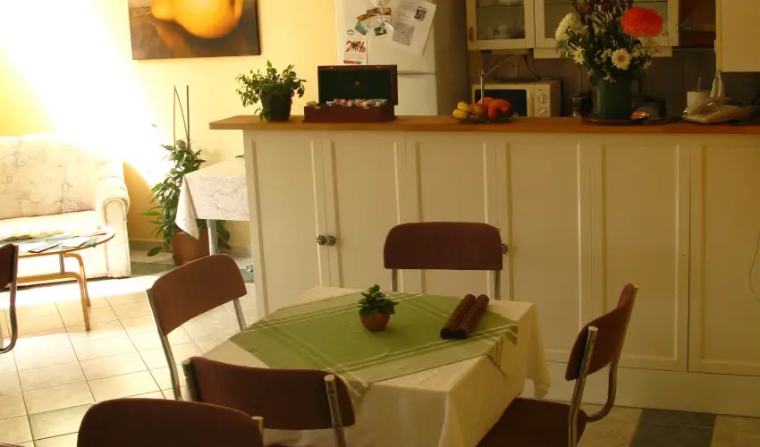 Vadr�zsa Vend�gh�z Szentendre - Augusztus 20. (min. 2 �j)