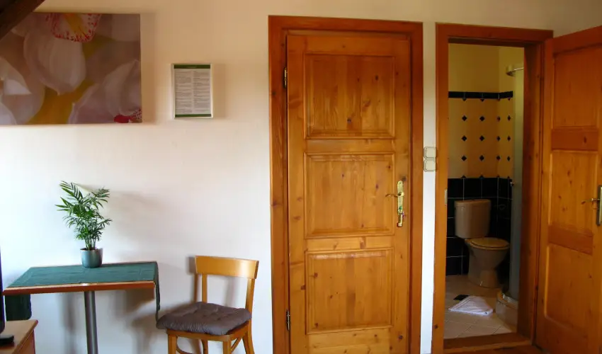 Vadr�zsa Vend�gh�z Szentendre - Augusztus 20. (min. 2 �j)