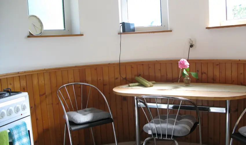 Vadr�zsa Vend�gh�z Szentendre - Augusztus 20. (min. 2 �j)