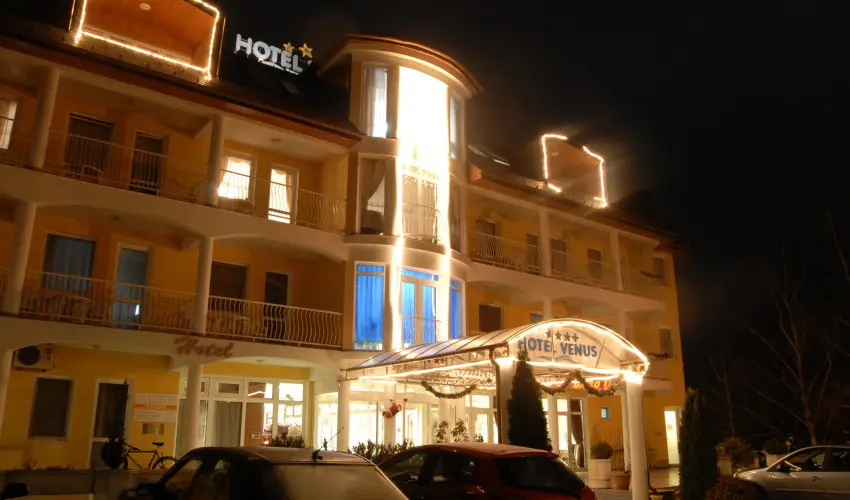 Venus Hotel Zalakaros - Augusztus 20. (min. 3 �j)