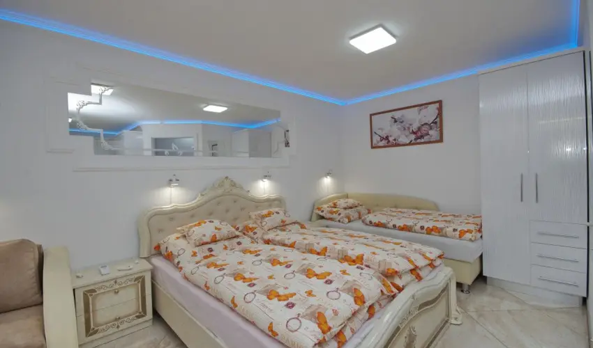 Veronika Apartman De Luxe Gyula - Augusztus 20. (min. 2 �j)