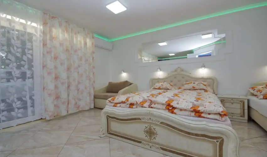 Veronika Apartman De Luxe Gyula - Augusztus 20. (min. 2 �j)