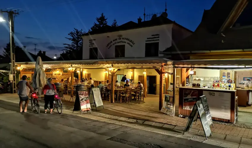 Viktor Bor- s Vendghz Balatonmriafrd - Augusztus 20.