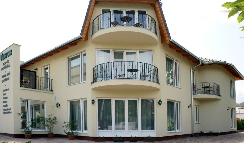 Viktor Bor- s Vendghz Balatonmriafrd - Augusztus 20.