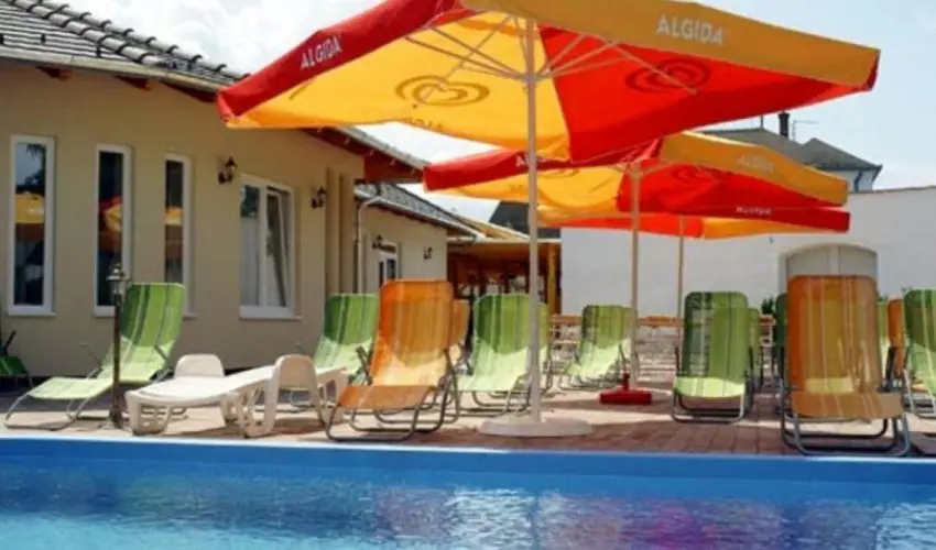 Viktor Bor- s Vendghz Balatonmriafrd - Augusztus 20.