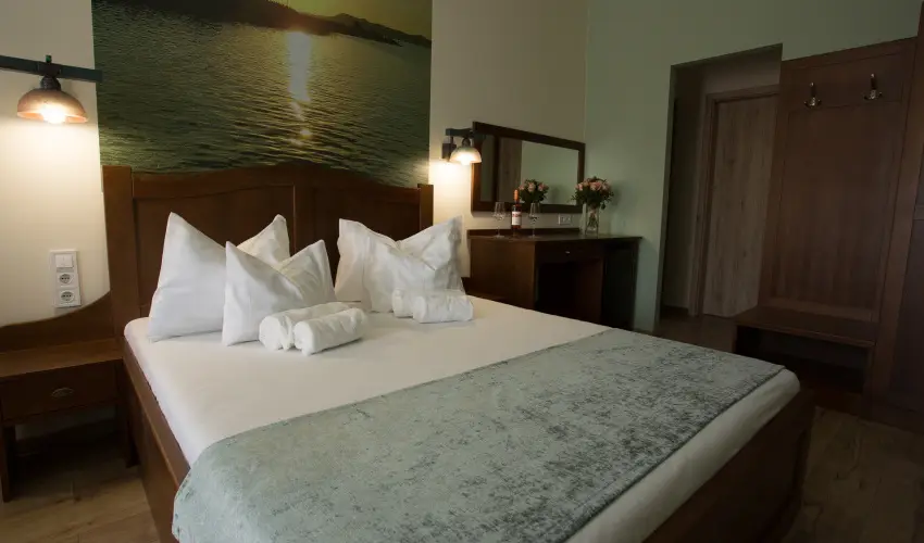 Viktor Bor- s Vendghz Balatonmriafrd - Augusztus 20.