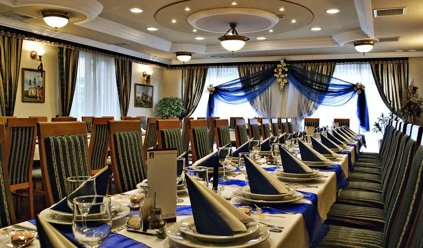 Hotel Villa Classica P�pa - Augusztus 20.