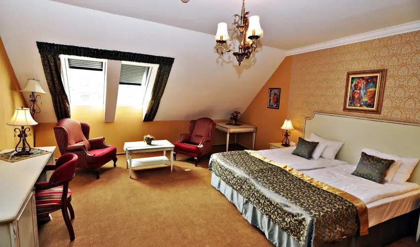 Hotel Villa Classica P�pa - Augusztus 20.