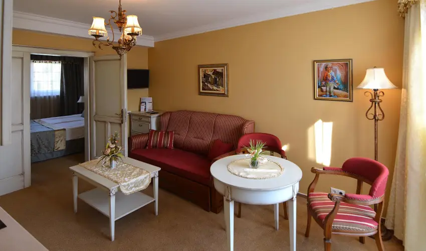 Hotel Villa Classica P�pa - Augusztus 20.