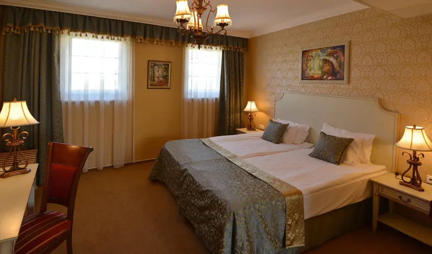 Hotel Villa Classica P�pa - Augusztus 20.