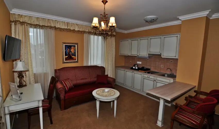 Hotel Villa Classica P�pa - Augusztus 20.