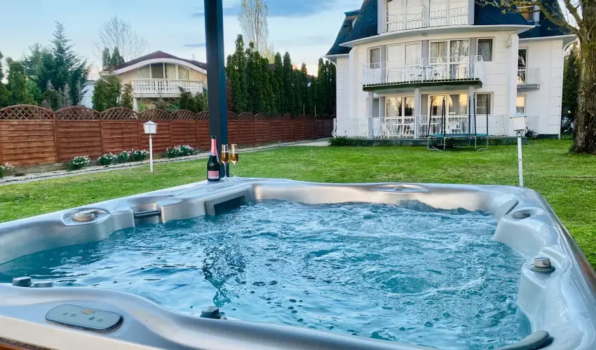 Villa MyLake Zamrdi - Augusztus 20.