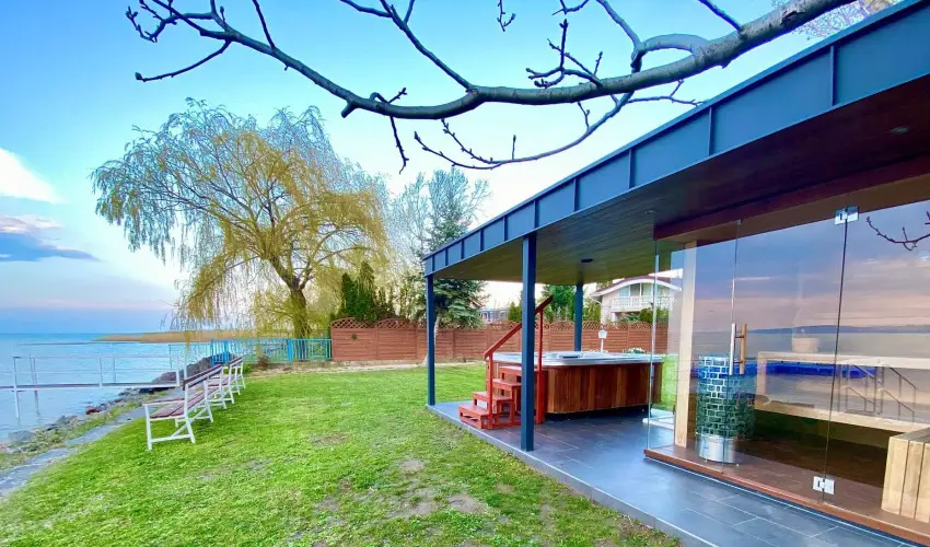 Villa MyLake Zamrdi - Augusztus 20.