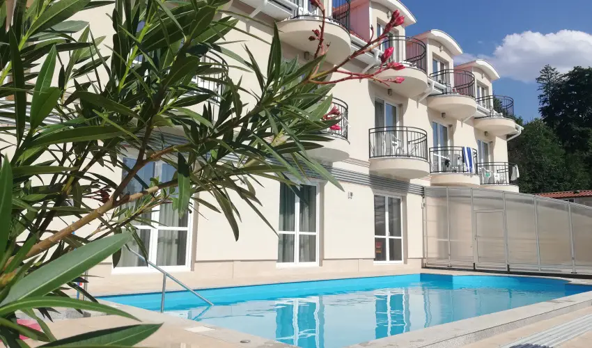 Hotel Villa Park Szilv�sv�rad - Augusztus 20.