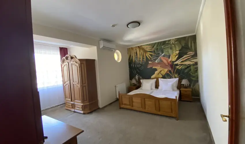 Hotel Villa Park Szilv�sv�rad - Augusztus 20.