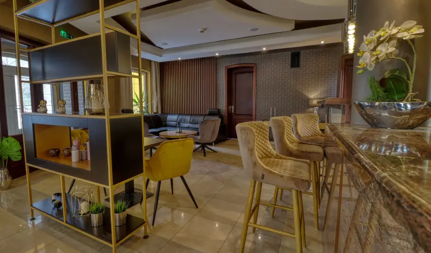 Hotel Villa Park Szilv�sv�rad - Augusztus 20.