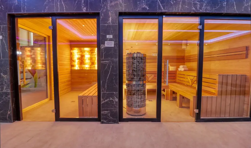 Hotel Villa Park Szilv�sv�rad - Augusztus 20.