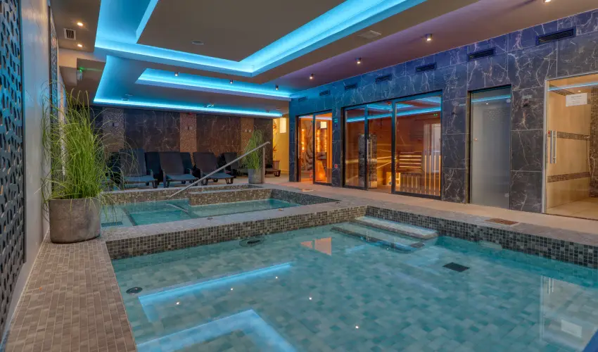 Hotel Villa Park Szilv�sv�rad - Augusztus 20.