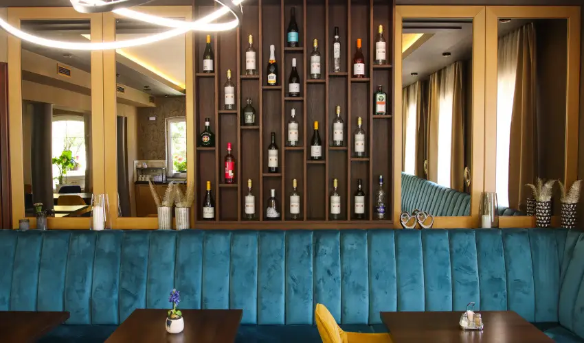 Hotel Villa Park Szilv�sv�rad - Augusztus 20.