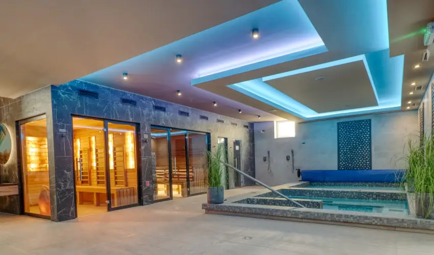 Hotel Villa Park Szilv�sv�rad - Augusztus 20.