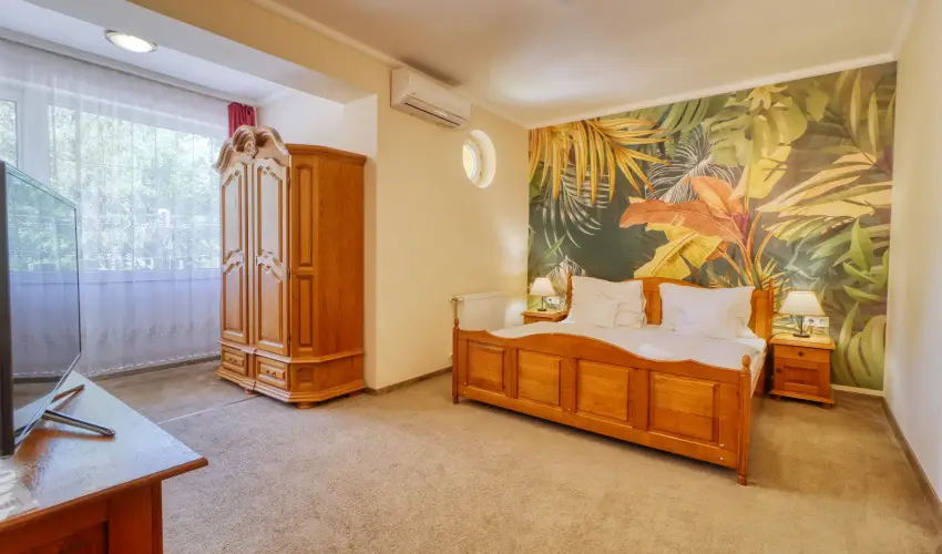 Hotel Villa Park Szilv�sv�rad - Augusztus 20.