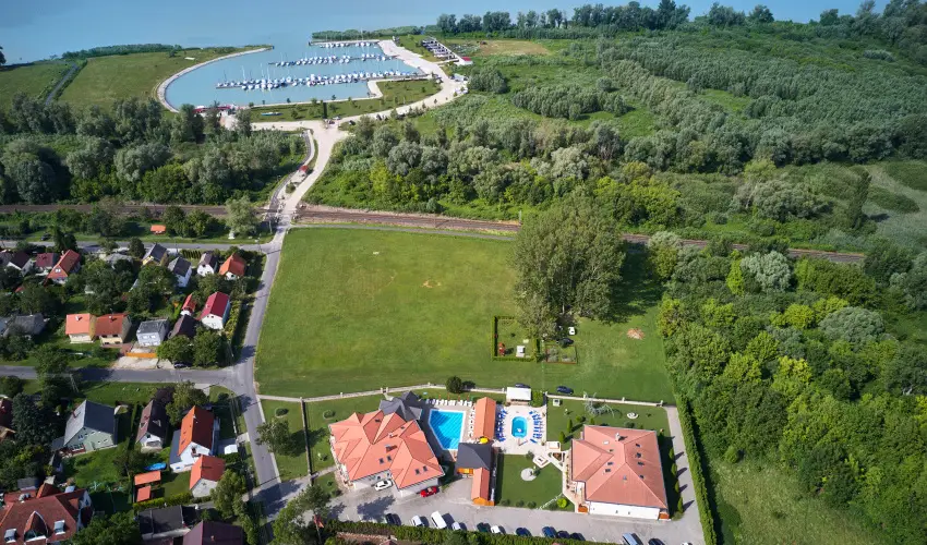 Villa Plattensee Vonyarcvashegy - Augusztus 20. (min. 2 �j)