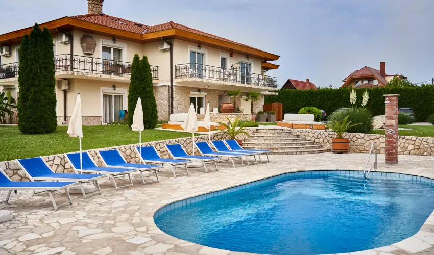 Villa Plattensee Vonyarcvashegy - Augusztus 20. (min. 2 �j)