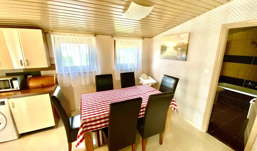 Villa 55 & Pool Sifok - Augusztus 20. (min. 5 j)