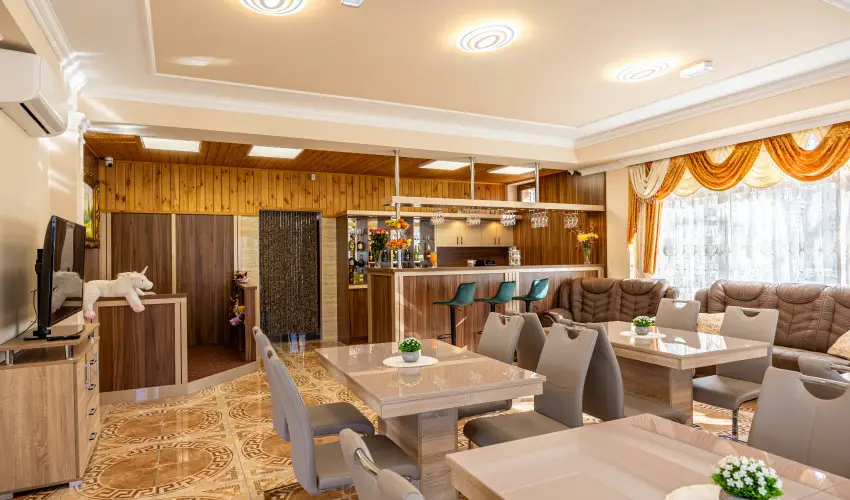 Vrs lom Apartman Panzi Tiszakcske Tiszakcske - Augusztus 20.